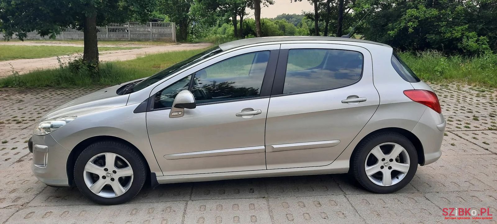 2009' Peugeot 308 photo #4