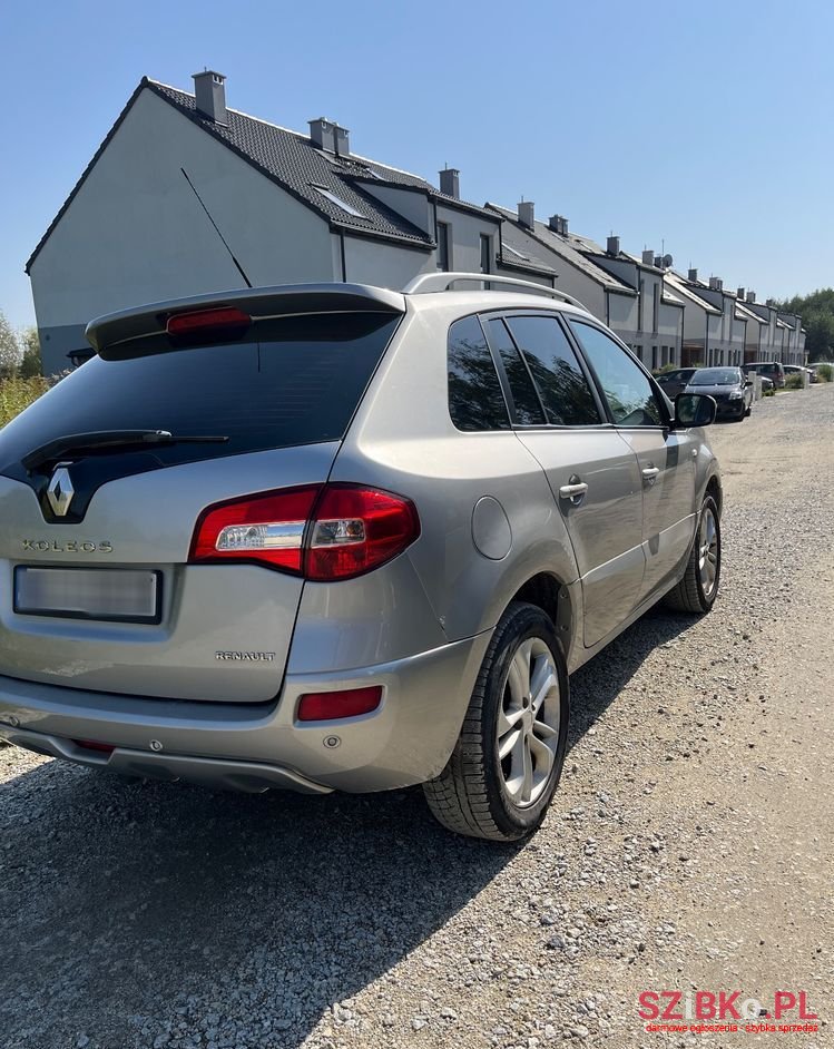 2010' Renault Koleos 2.0 Dci 4X4 Bose Edition photo #5