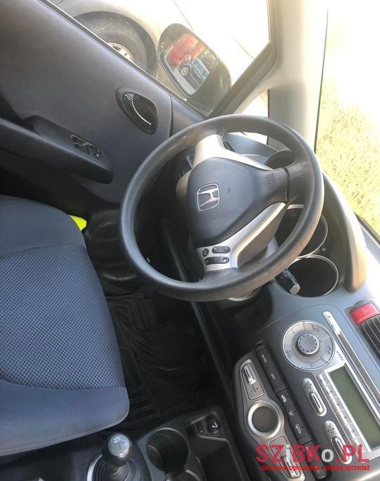 2007' Honda Jazz photo #2