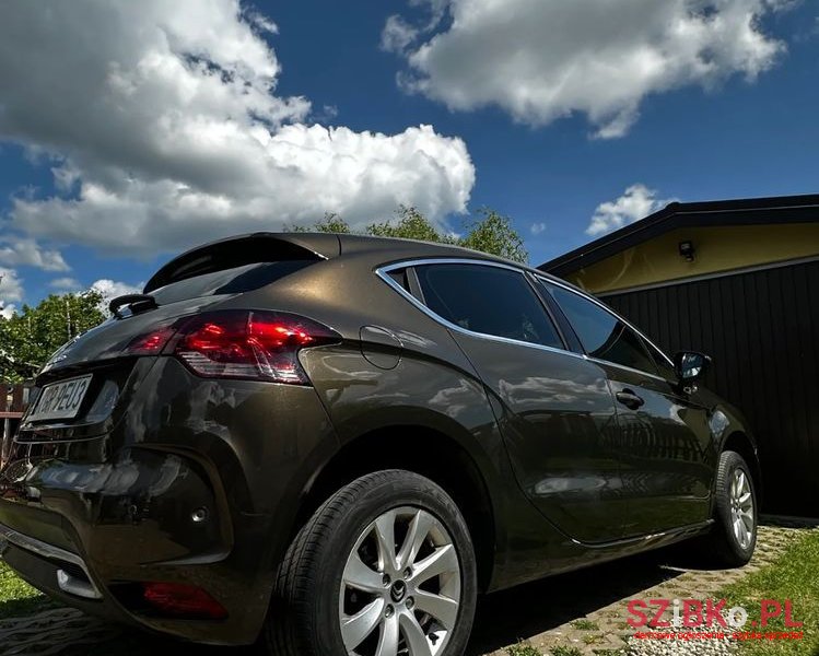 2012' Citroen DS4 photo #4