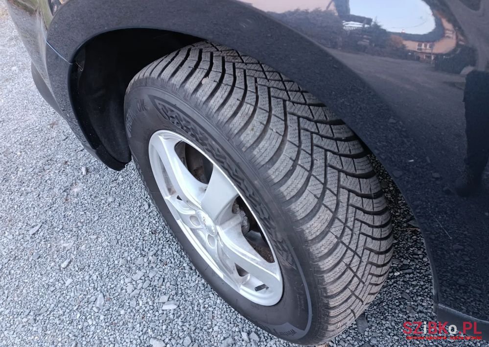 2010' Subaru Forester 2.0X Comfort photo #4