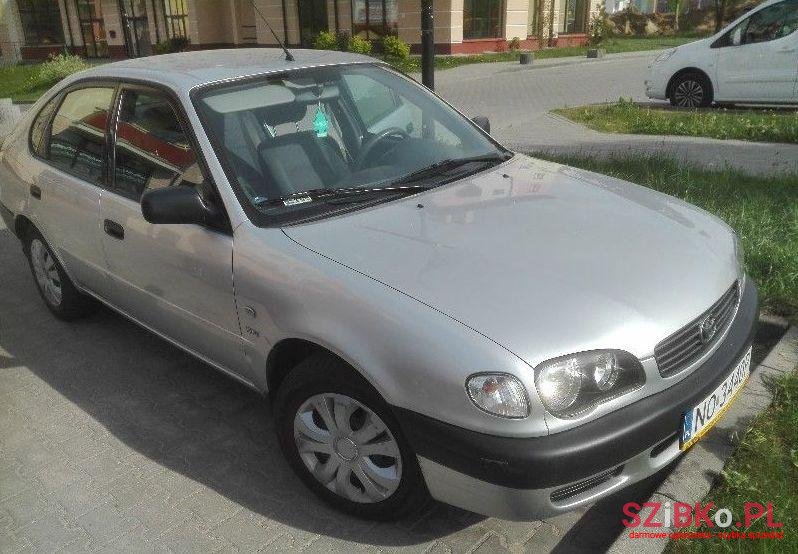 2000' Toyota Corolla photo #1