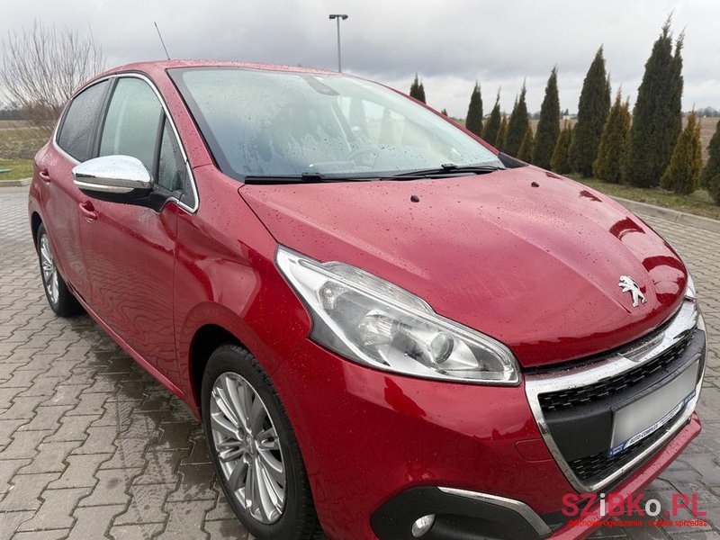 2015' Peugeot 208 1.2 Puretech Allure photo #6