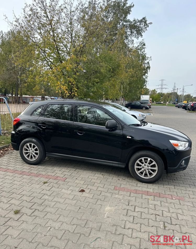 2011' Mitsubishi ASX photo #3