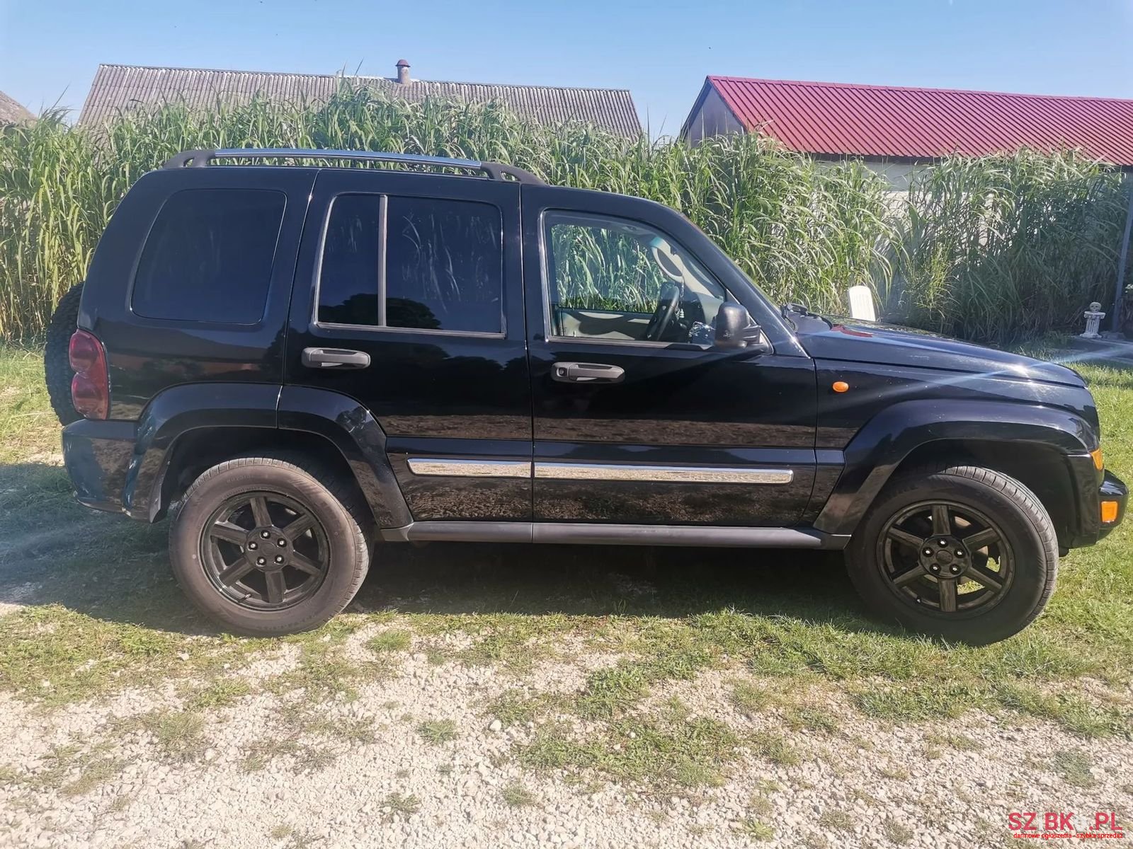 2005' Jeep Cherokee photo #5