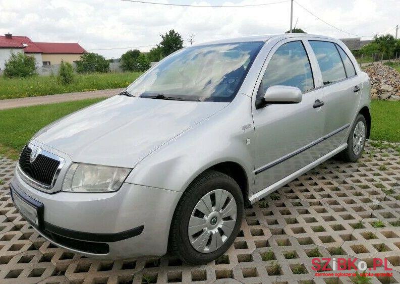 2004' Skoda Fabia photo #1