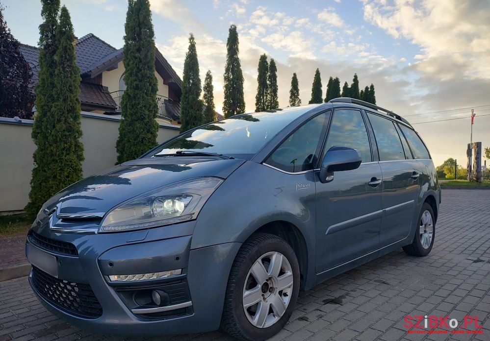 2010' Citroen C4 Grand Picasso photo #3