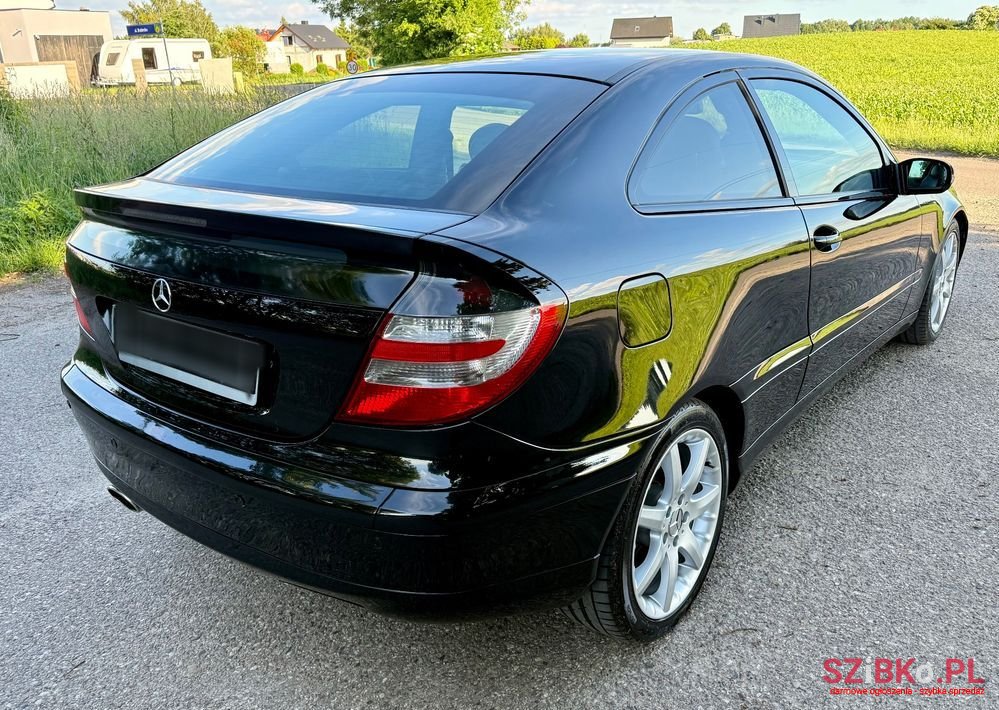 2006' Mercedes-Benz C-Class photo #4