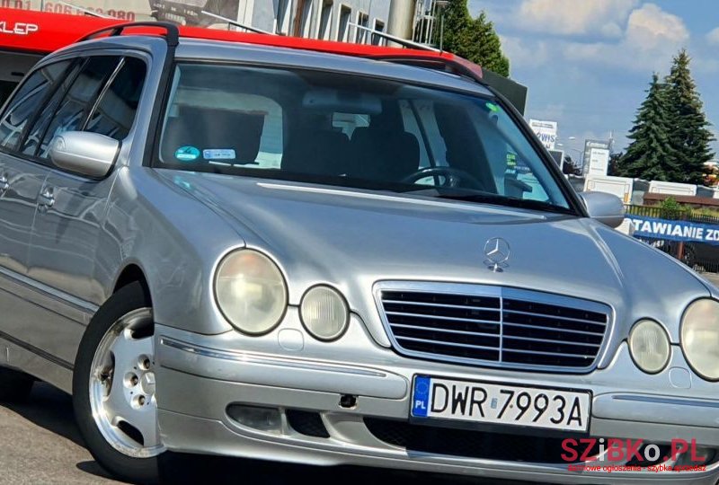 2001' Mercedes-Benz Klasa E photo #3