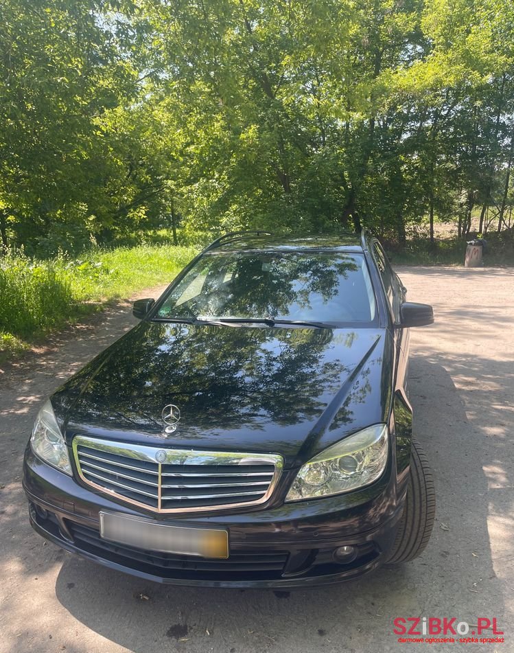 2009' Mercedes-Benz C-Class photo #2