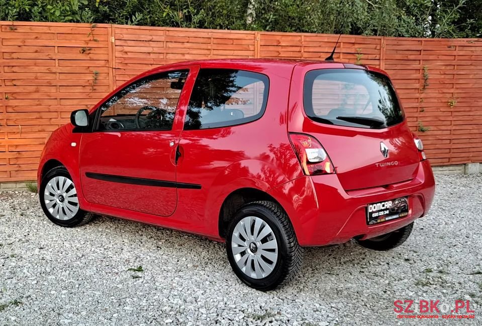 2011' Renault Twingo photo #2