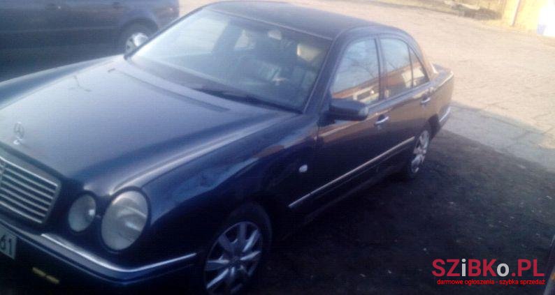 1996' Mercedes-Benz Klasa E photo #1