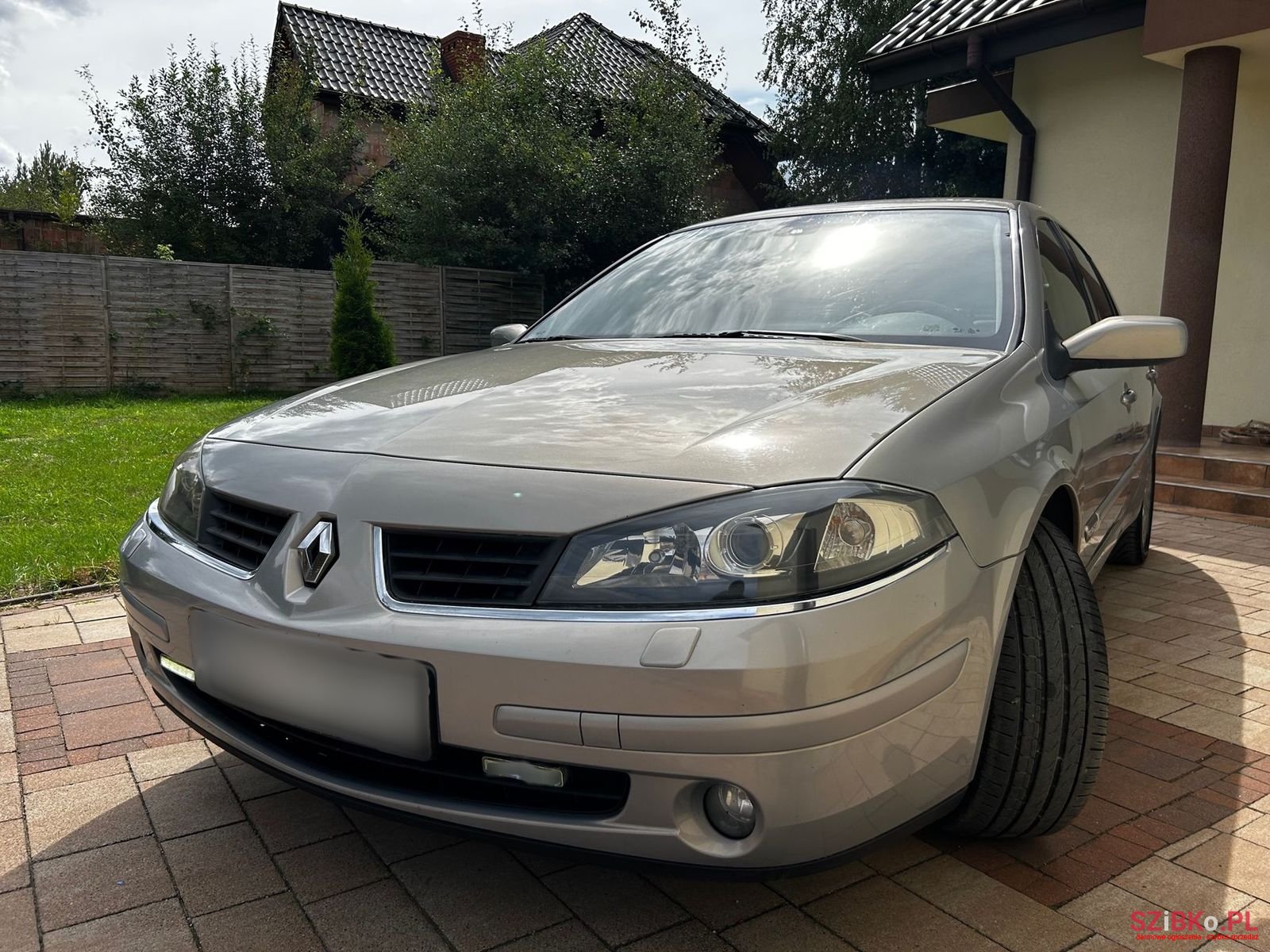 2007' Renault Laguna photo #2