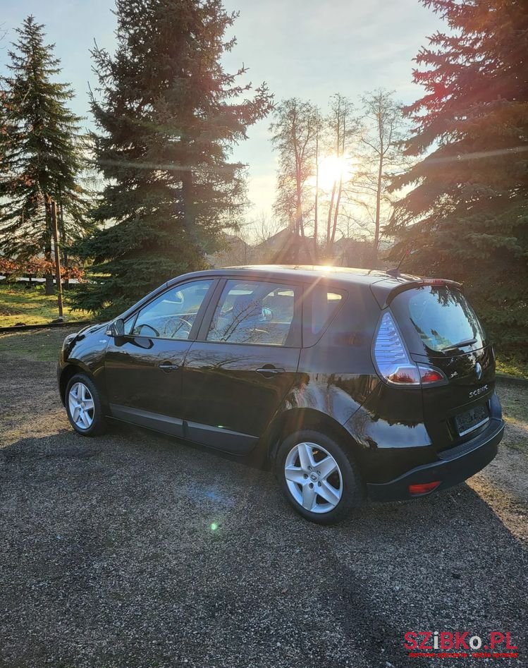 2013' Renault Scenic photo #5