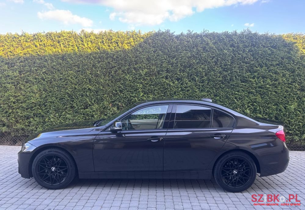 2016' BMW 3 Series 328I Sport-Aut photo #4