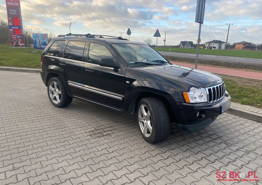 2005' Jeep Grand Cherokee photo #1