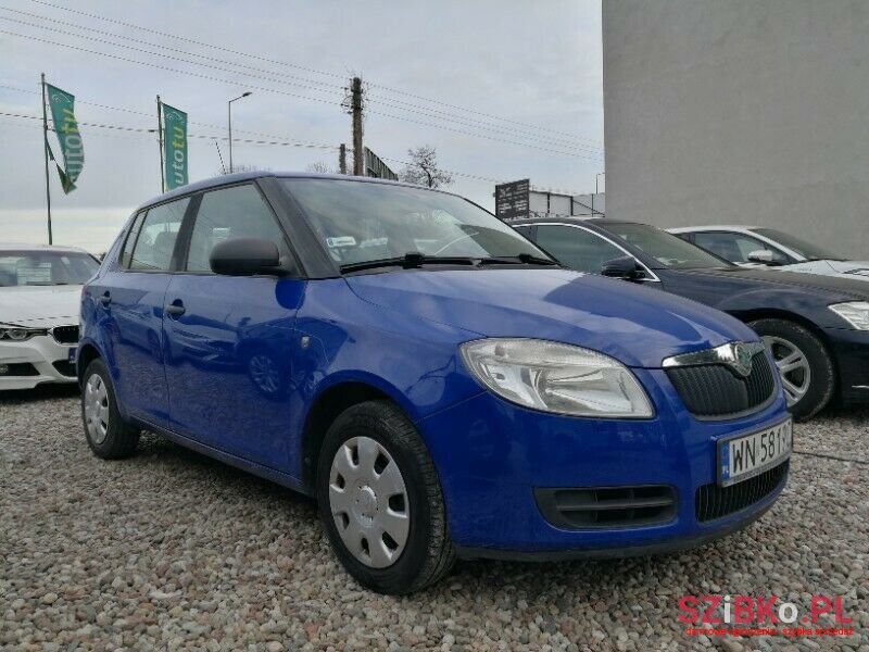 2008' Skoda Fabia photo #1