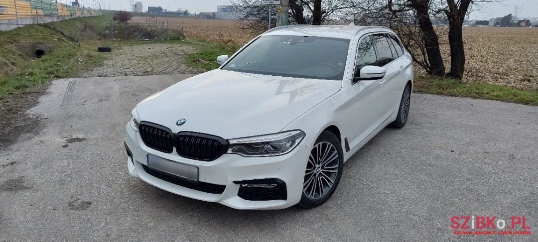 2017' BMW 5 Series photo #5