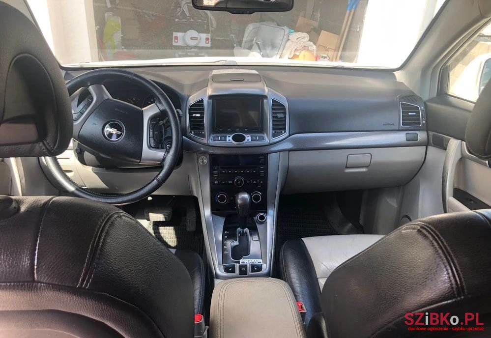 2011' Chevrolet Captiva 2.2 D Ltz photo #4