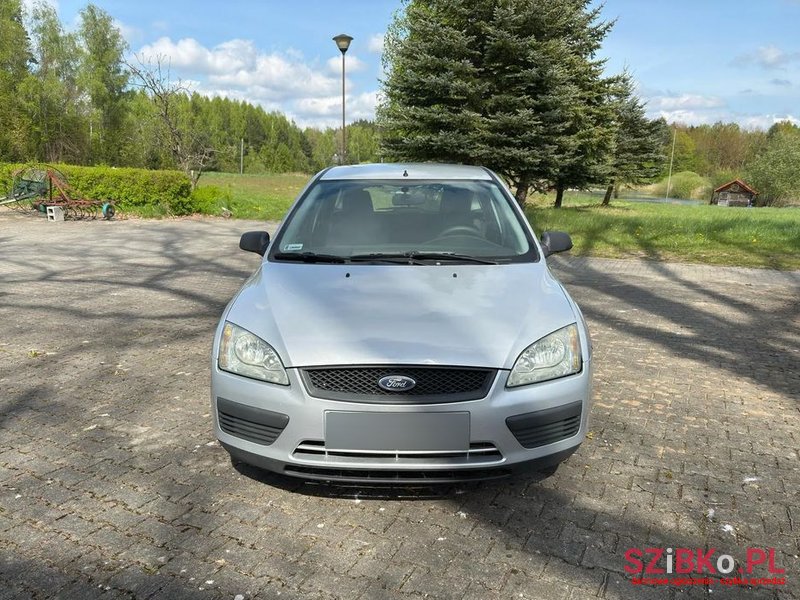 2005' Ford Focus photo #2