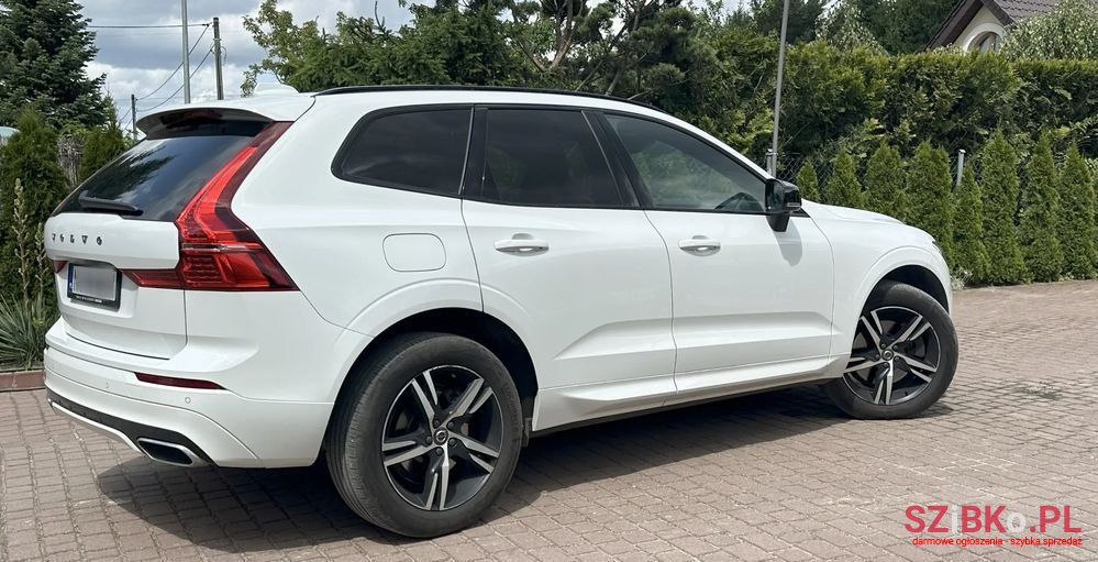 2021' Volvo Xc 60 B4 B R-Design photo #5