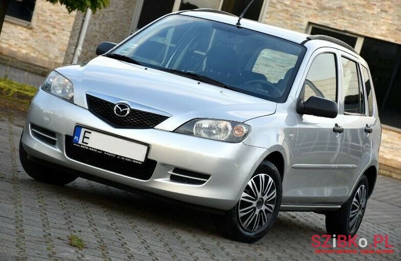 2004' Mazda 2 photo #1
