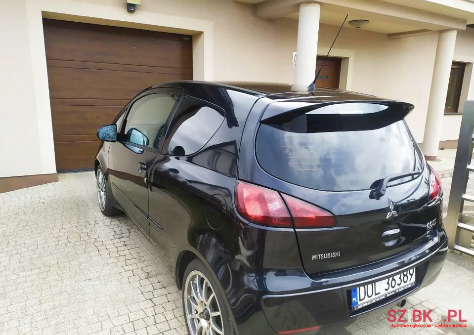 2008' Mitsubishi Colt photo #4