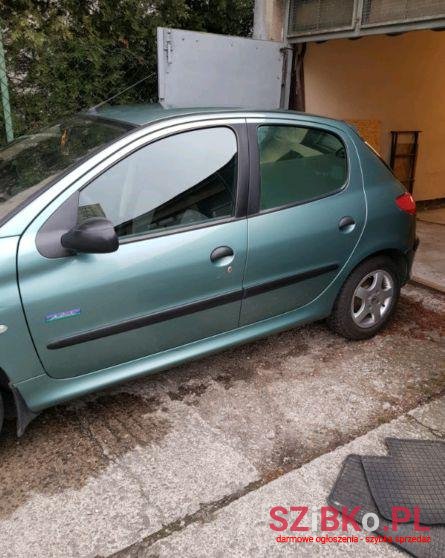 2001' Peugeot 206 photo #2