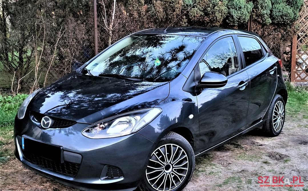 2008' Mazda 2 photo #1