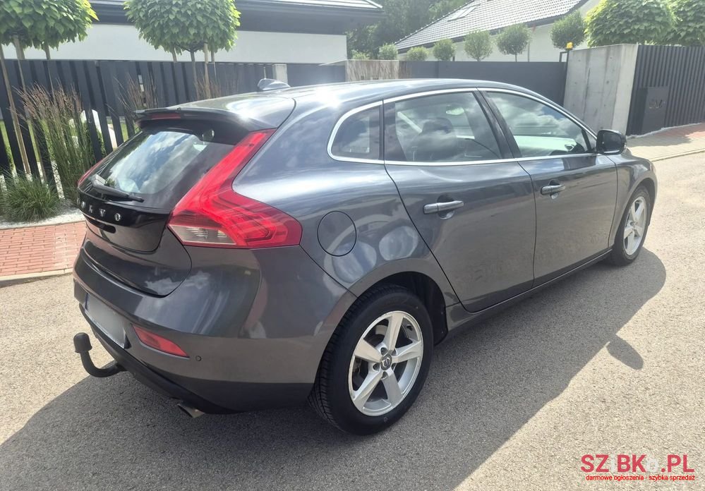 2012' Volvo V40 photo #6