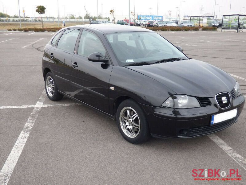 2005' SEAT Ibiza photo #1
