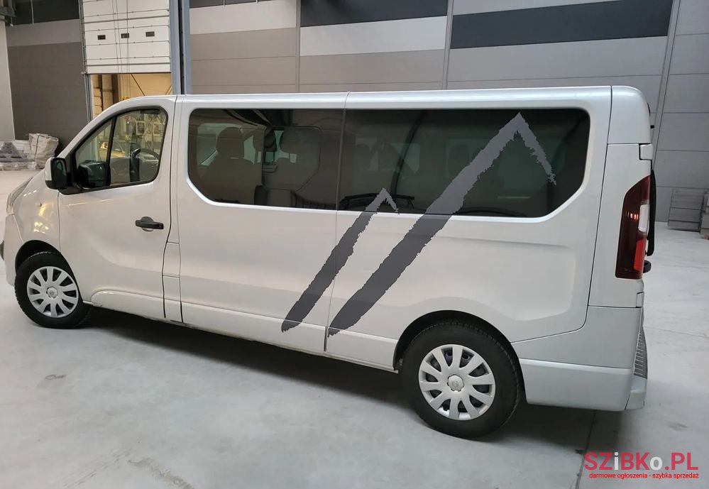 2017' Opel Vivaro Tourer 1.6 Cdti L2 photo #6