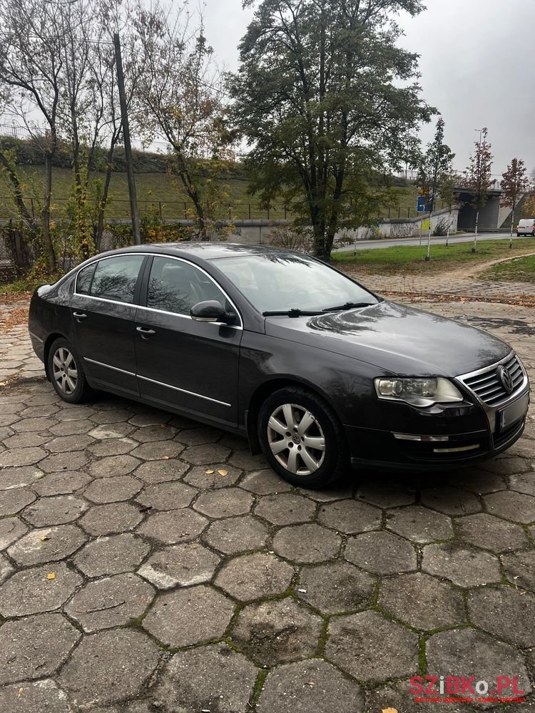 2006' Volkswagen Passat photo #2