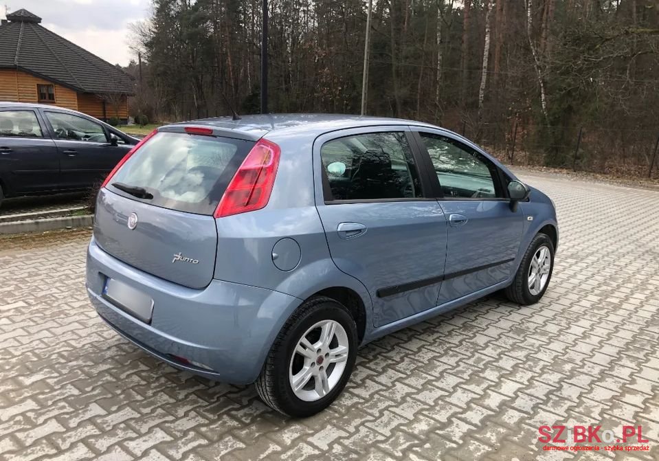 2009' Fiat Grande Punto photo #3