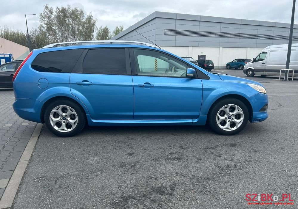 2009' Ford Focus photo #4