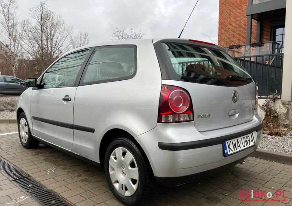 2005' Volkswagen Polo photo #3