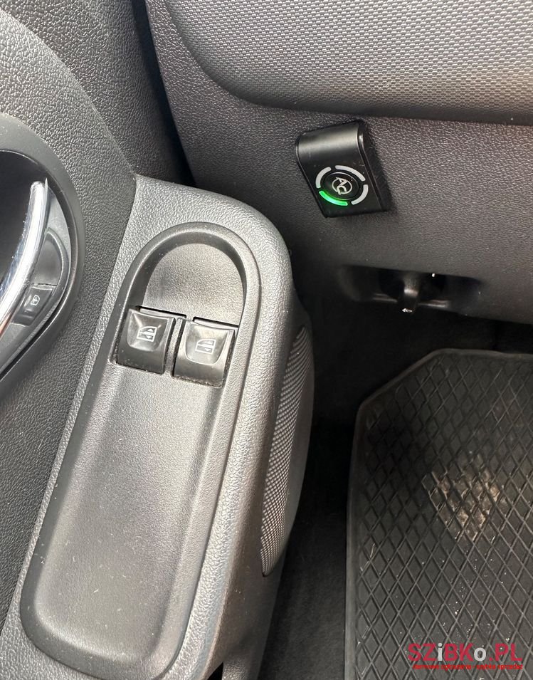 2014' Dacia Duster photo #6