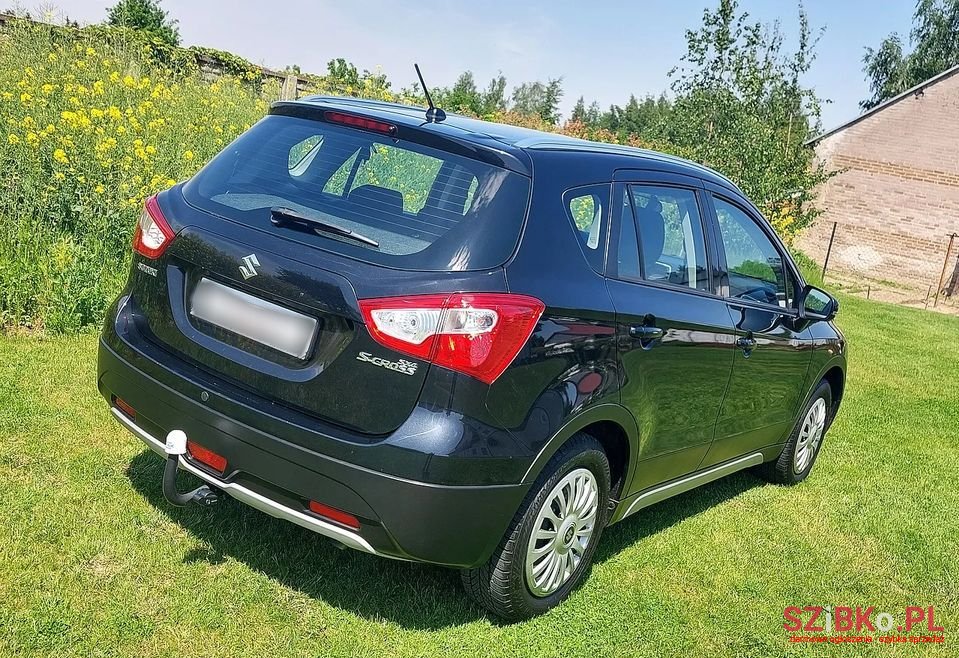 2015' Suzuki SX4 S-Cross photo #4