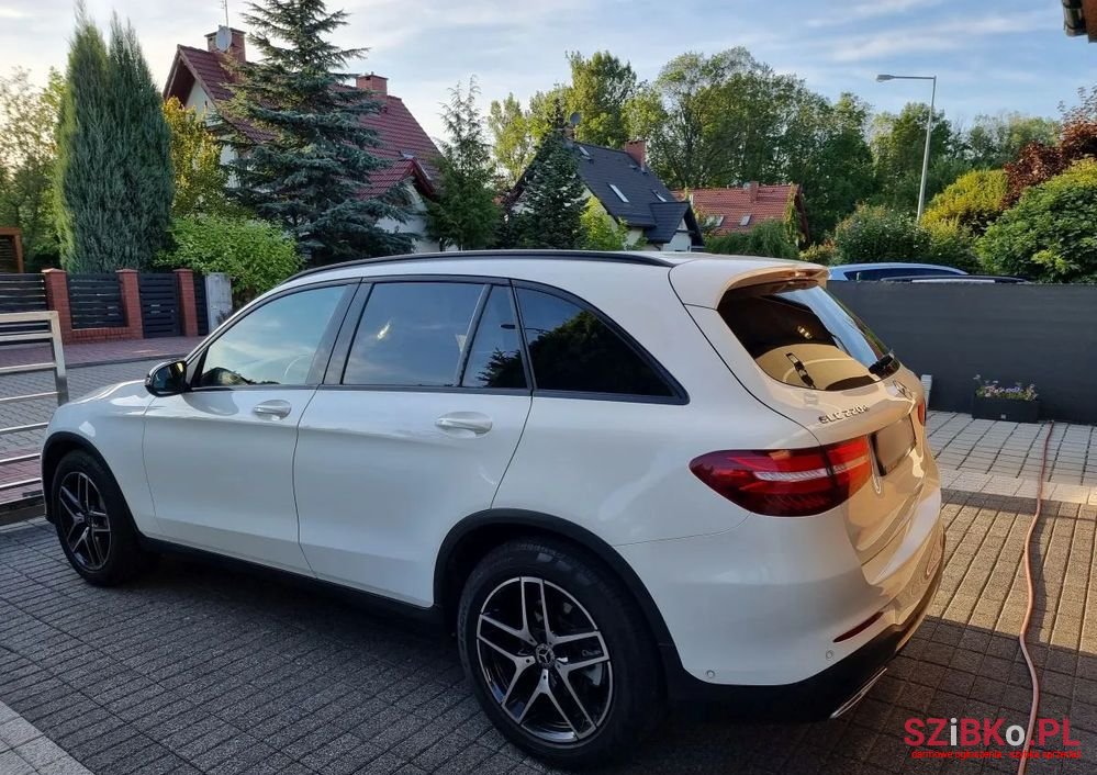 2018' Mercedes-Benz GLC photo #2
