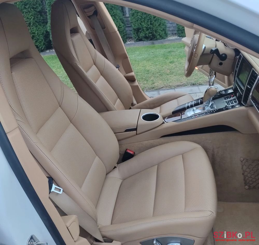 2012' Porsche Panamera photo #5