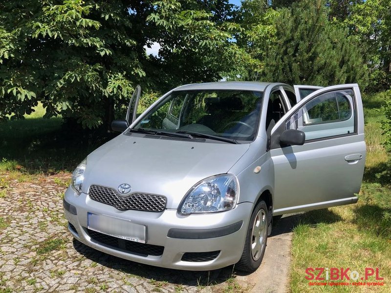2004' Toyota Yaris photo #3