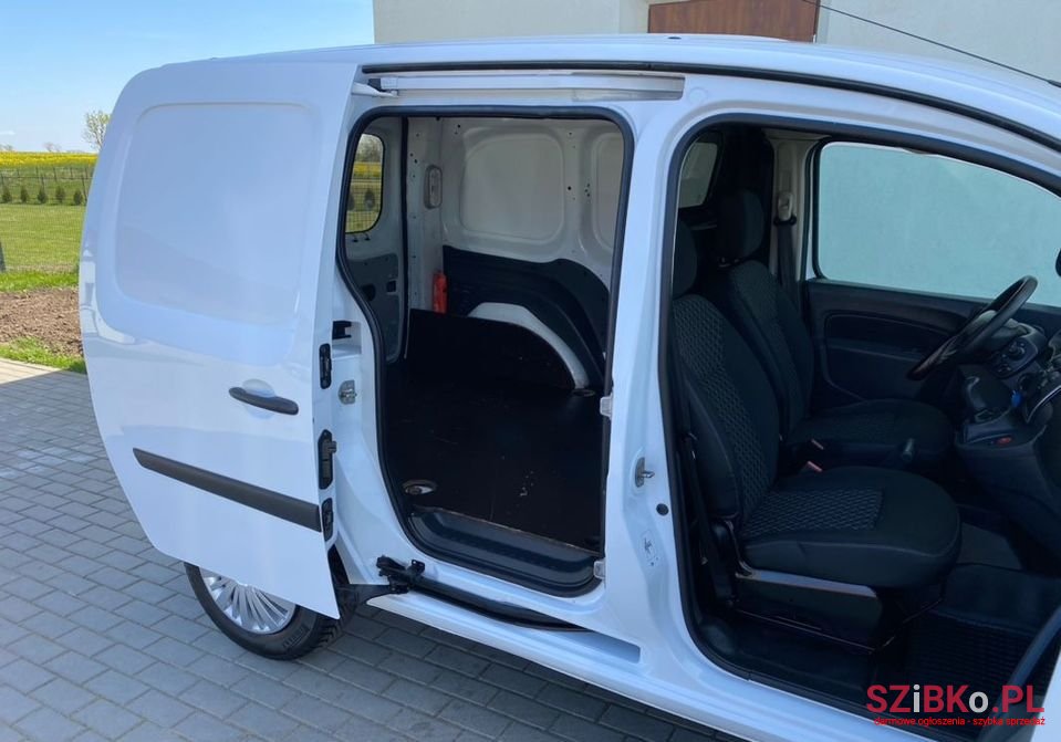 2015' Renault Kangoo photo #6