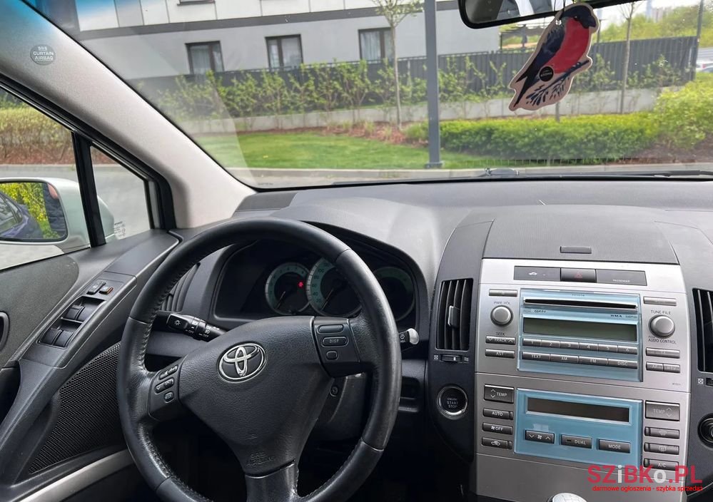 2008' Toyota Corolla Verso 1.8 Gold + photo #4