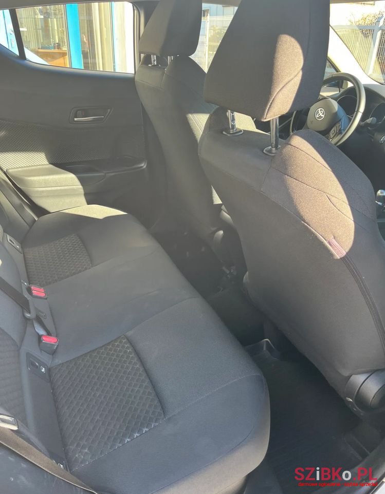 2021' Toyota C-HR photo #4