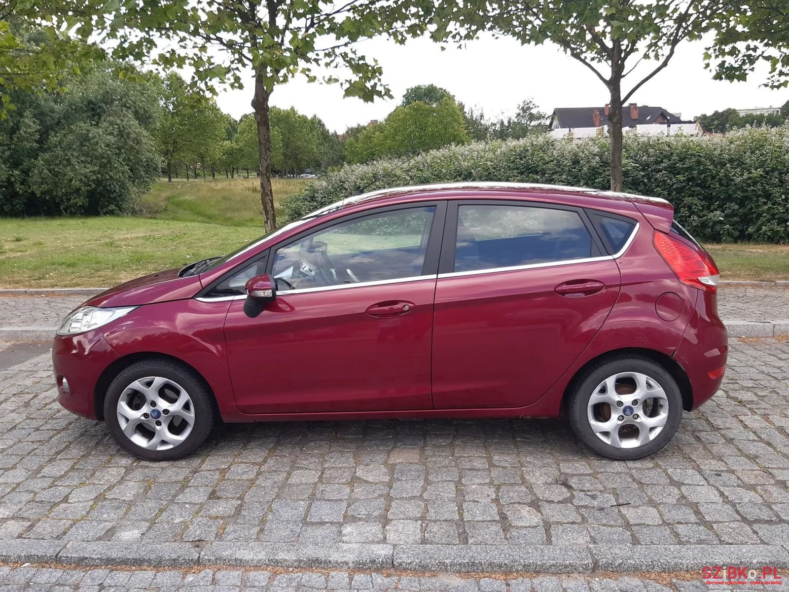 2009' Ford Fiesta photo #1