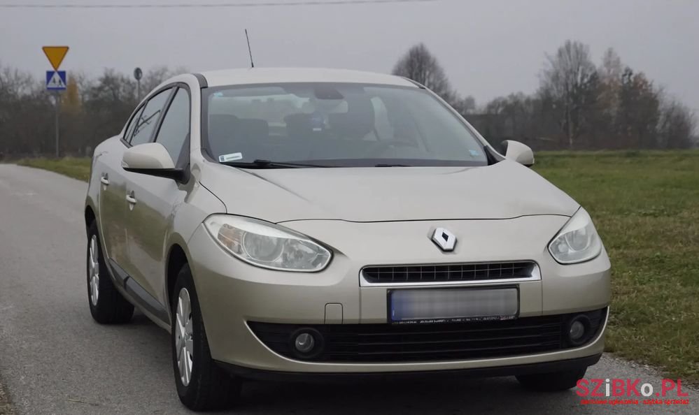 2010' Renault Fluence photo #2