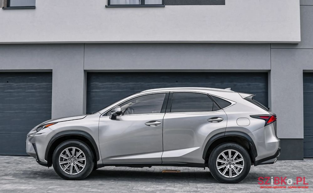 2020' Lexus NX 300 Elegance 2Wd photo #6