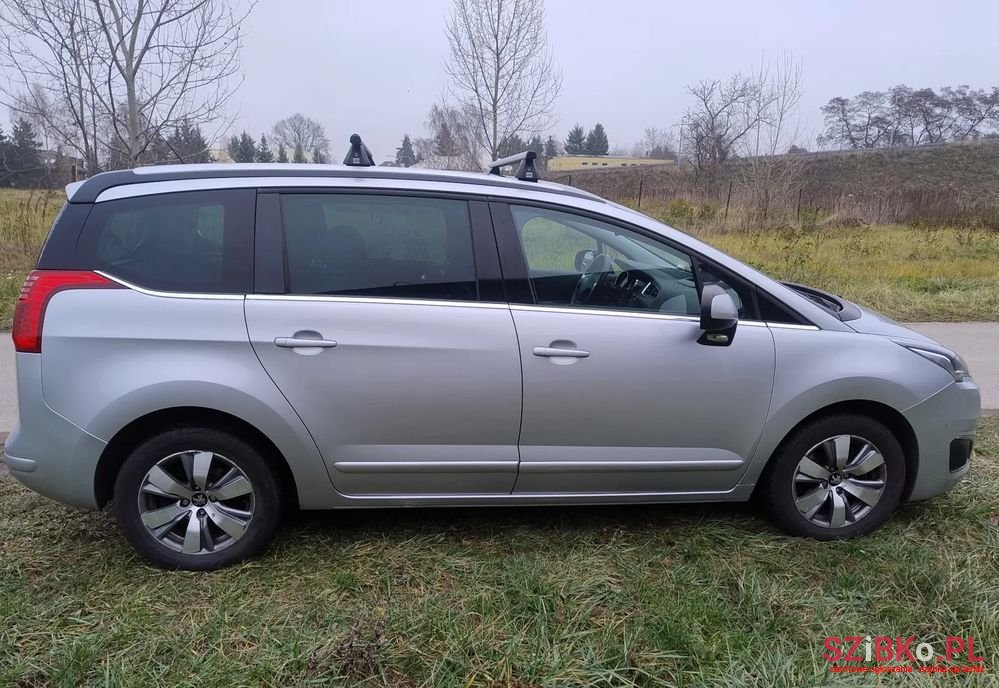 2016' Peugeot 5008 photo #5