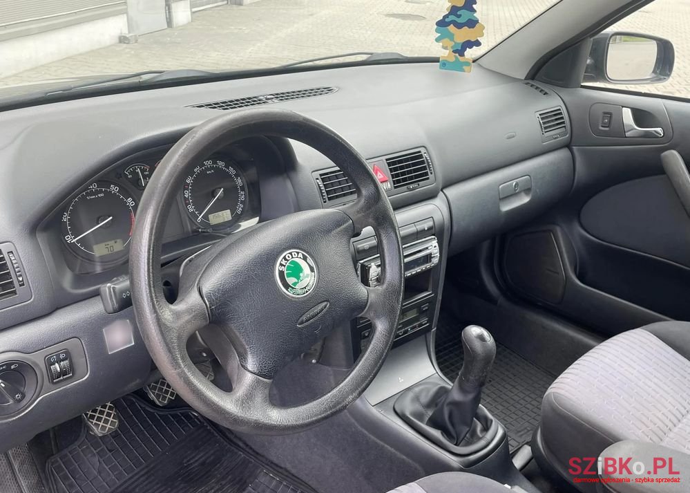 2003' Skoda Octavia photo #3