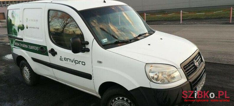 2009' Fiat Doblo photo #1